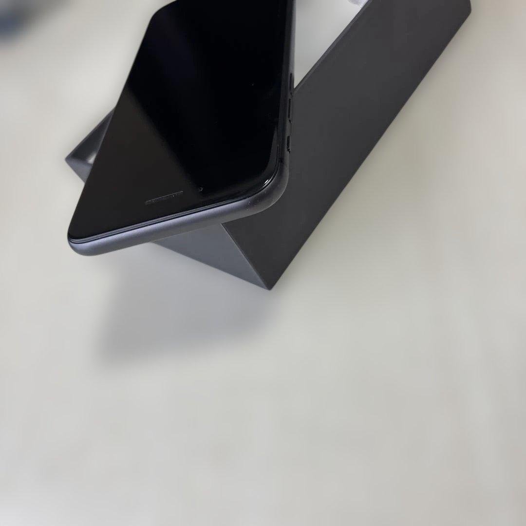 iPhone8, Spase Glay, 64GB 【美品】　SIMフリー