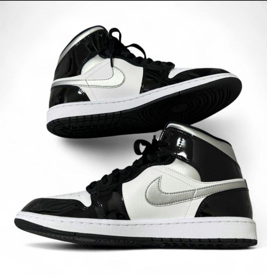 NIKE Air Jordan 1 ブラック/ホワイト ハイカット