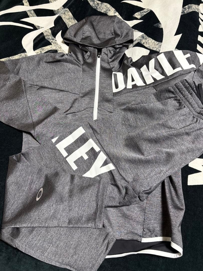 美品★OAKLEY オークリー セットアップ トレーニングウェア グレー L