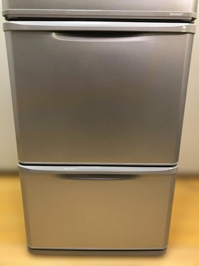 送料無料 美品 シャープ 冷蔵庫 2022年製 SJ-W356J 251123
