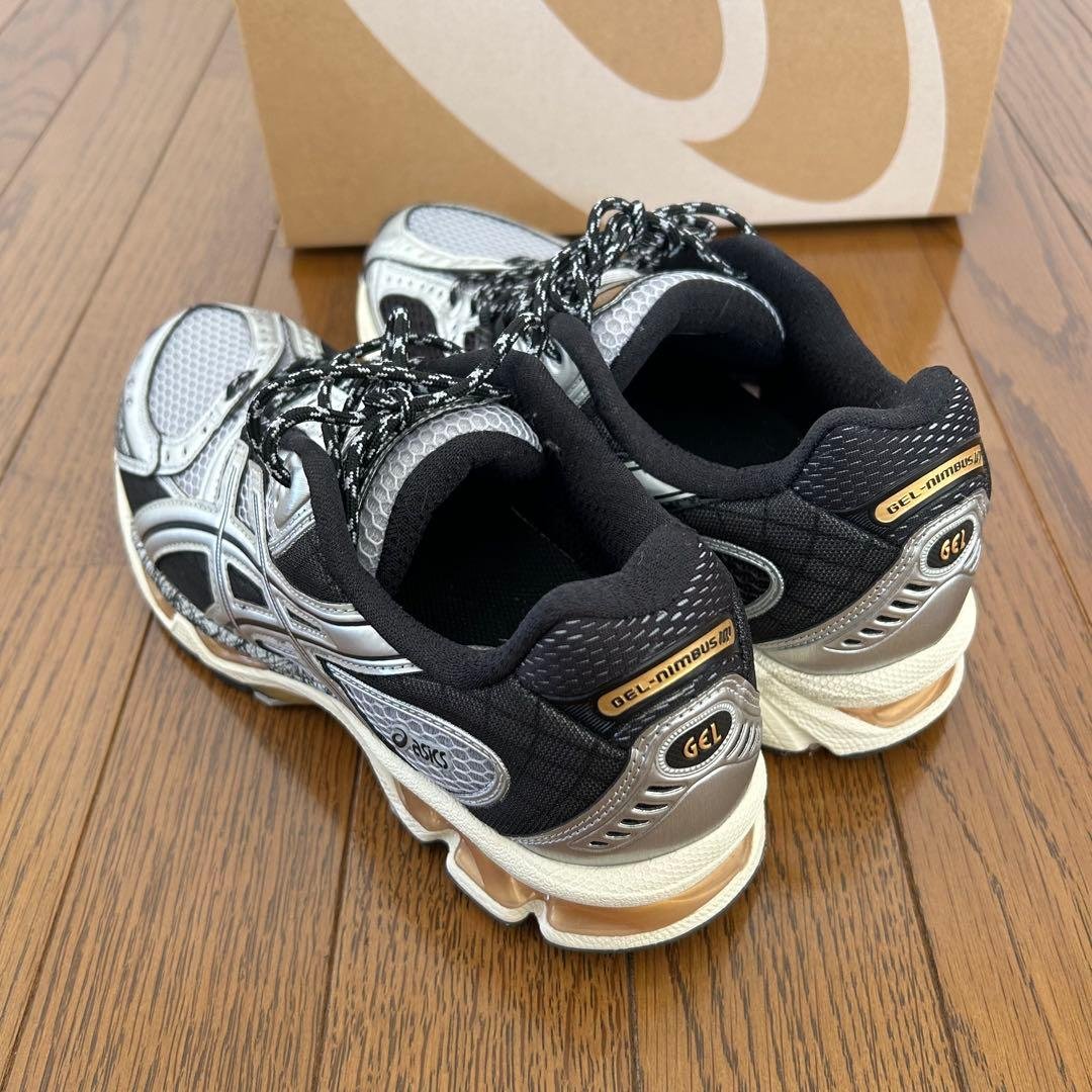 未使用　GEL-NIMBUS 10.1 26cm asicsスニーカー