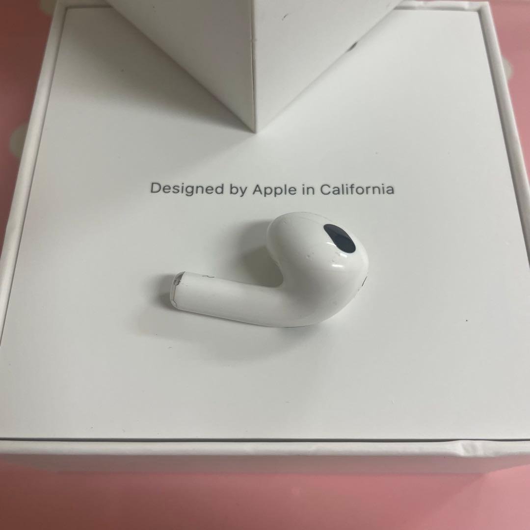 エアーポッズ AirPods 第3世代国内正規品　　右耳　片耳Ｒ