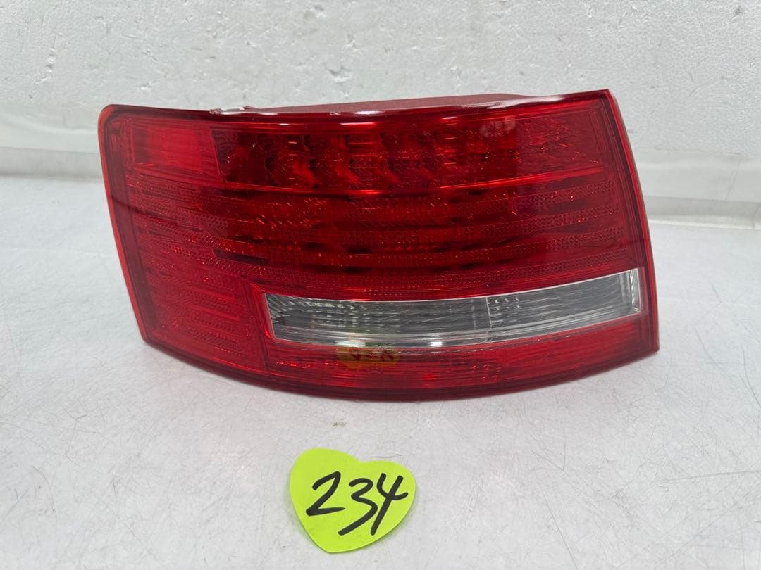 A6(C6) 4F 純正 前期 左 レンズ LED 4F5945095 アウディ