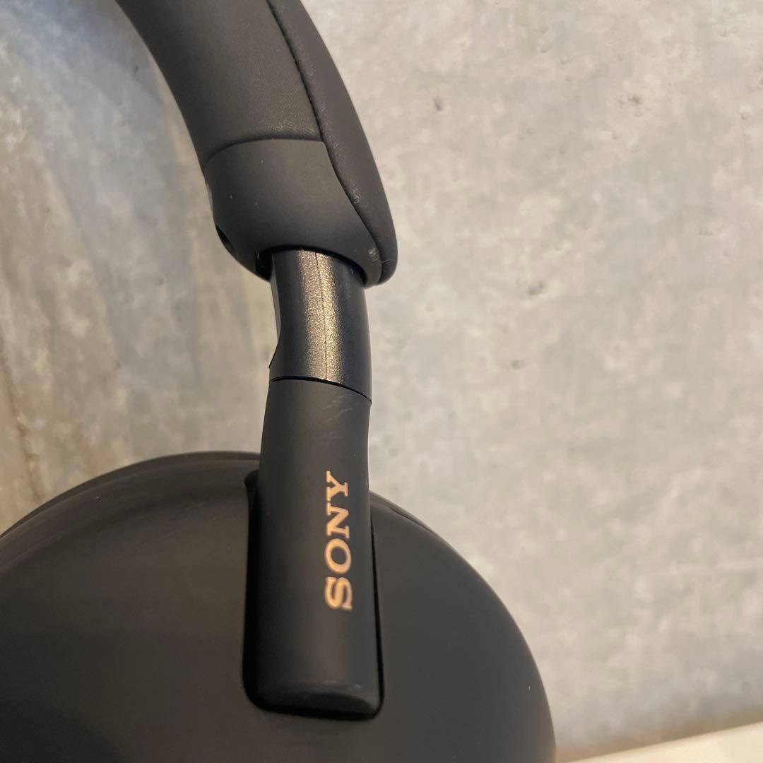 【ほぼ未使用】ワイヤレスヘッドホン Sony WH-1000XM5本日のみ値下げ