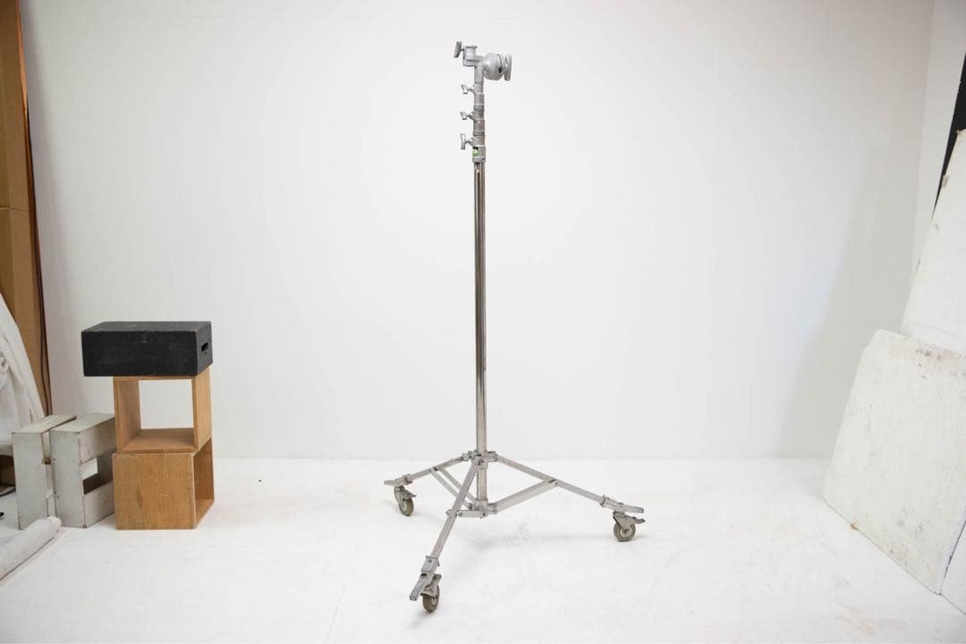 Matthews ハイハイローラースタンド