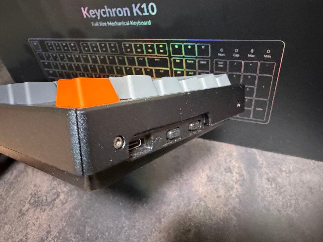 Keychron K10 フルサイズキーボード　茶軸