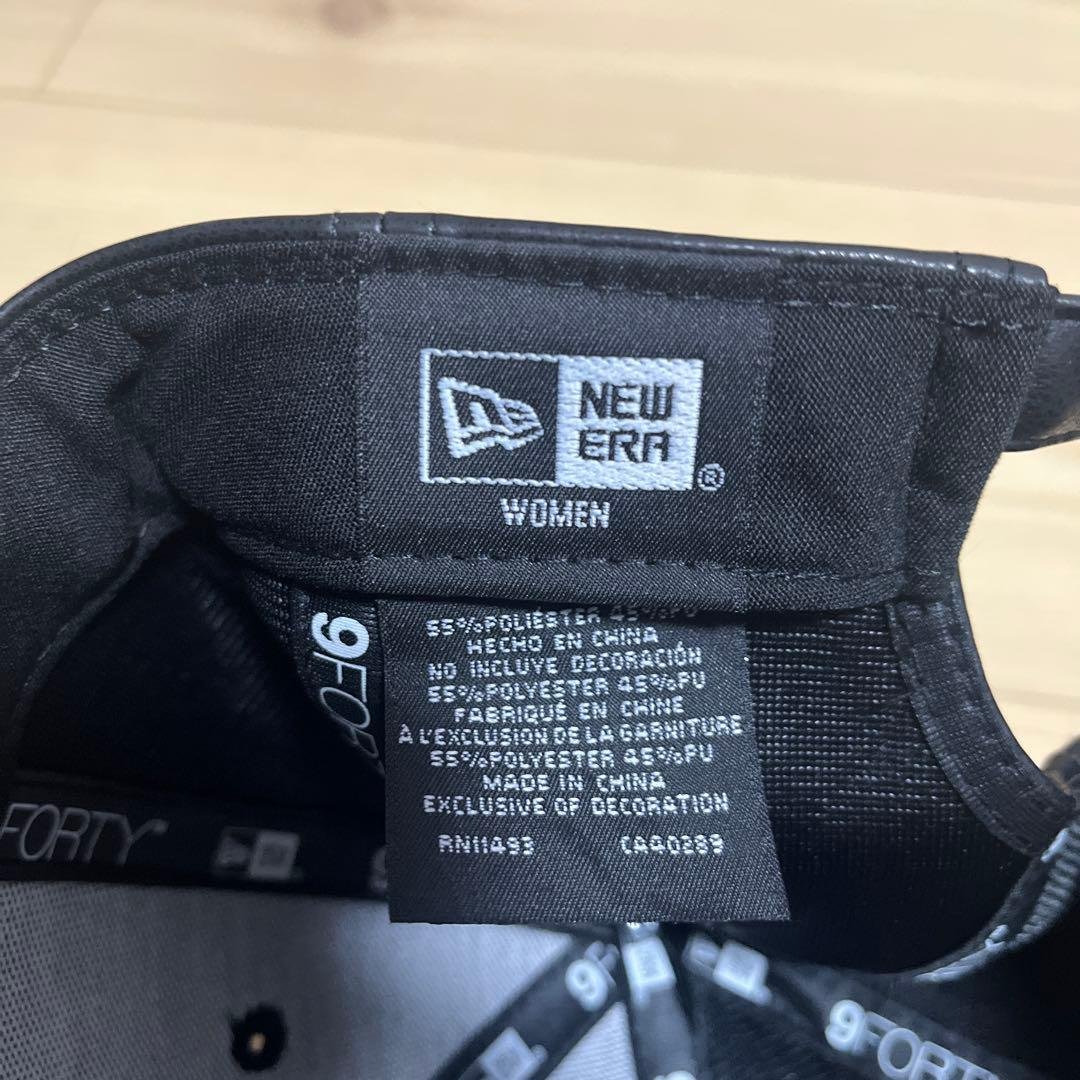 売り尽くしセール　ニューエラ　NEW ERA ヤンキース　レザー調　ブラック