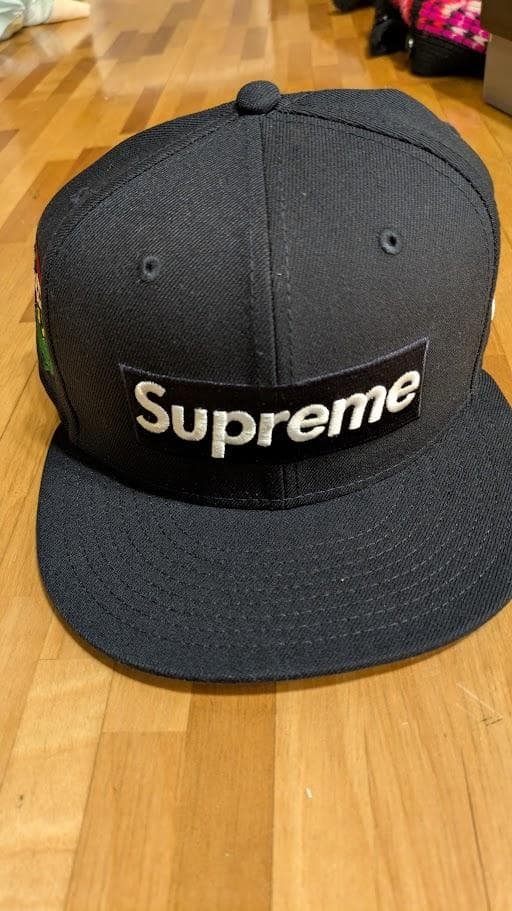 Supreme × New Era Box Logo Cap 7 3/8 BLK