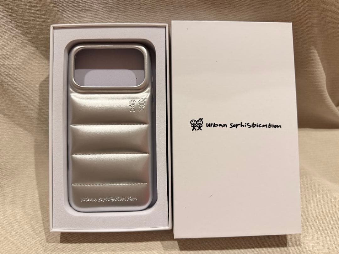 urban sophistication シルバー　iPhoneケース