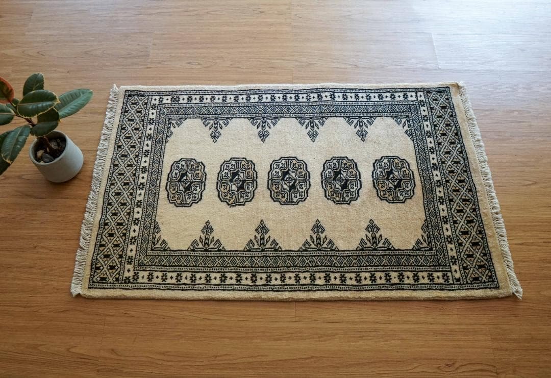 103×63cm トルクメン ボハラ手織りラグ パキスタン手織り絨毯 玄関マット