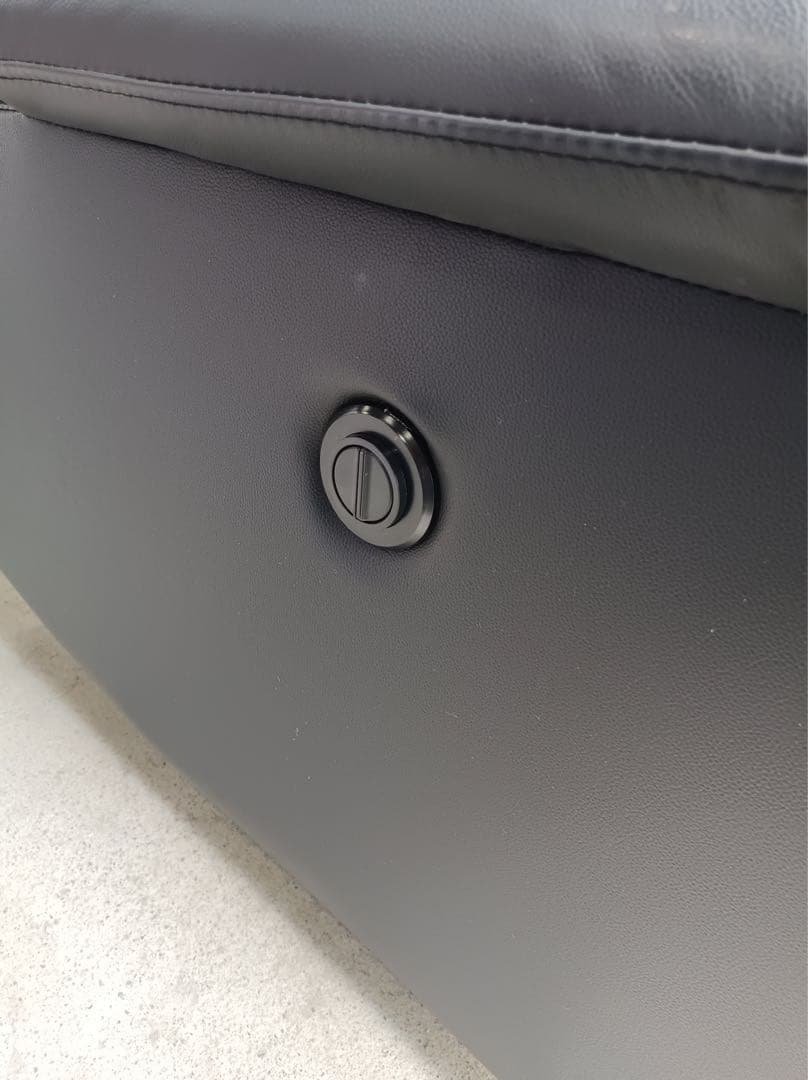 八6001【ニトリ】電動リクライニングソファ　ビリーバー　1人掛けソファ　本皮