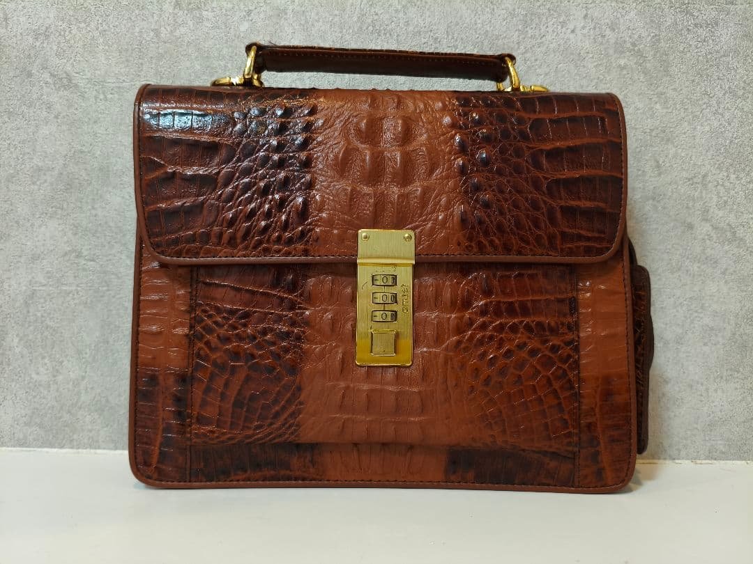 高級品　美品★アミエット amiiet 本革　クロコダイル　ハンドバッグ