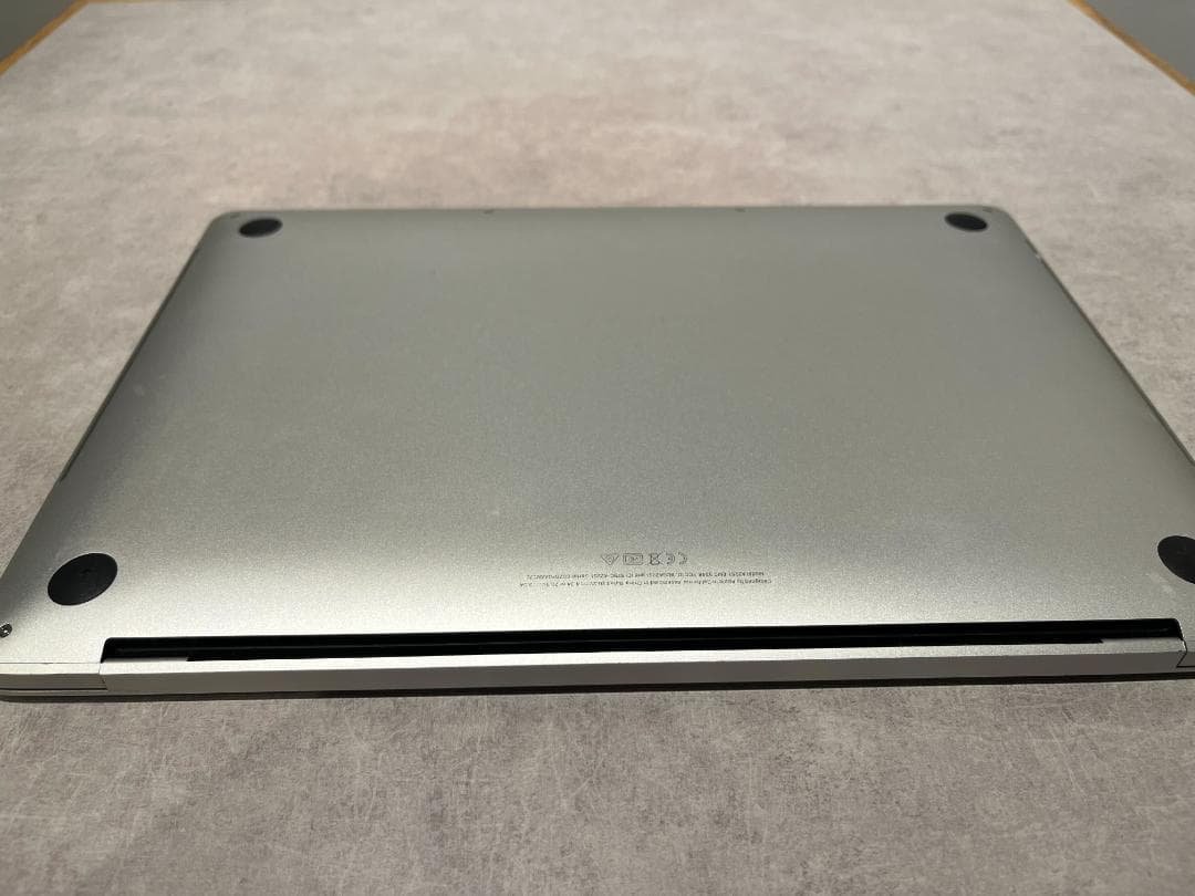 MacBook Pro 13インチ 2020 i5/16GB/512GB
