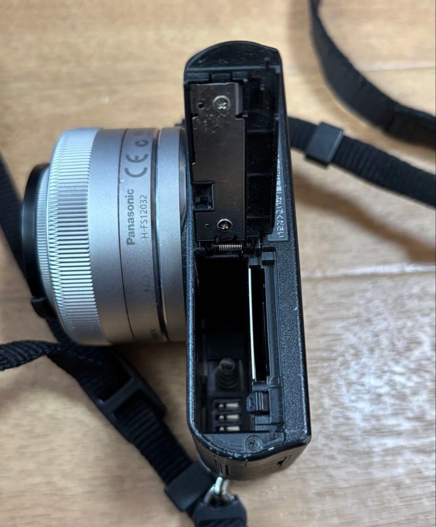 LUMIX DMC-GM1ミラーレスカメラ 12-32レンズ付き