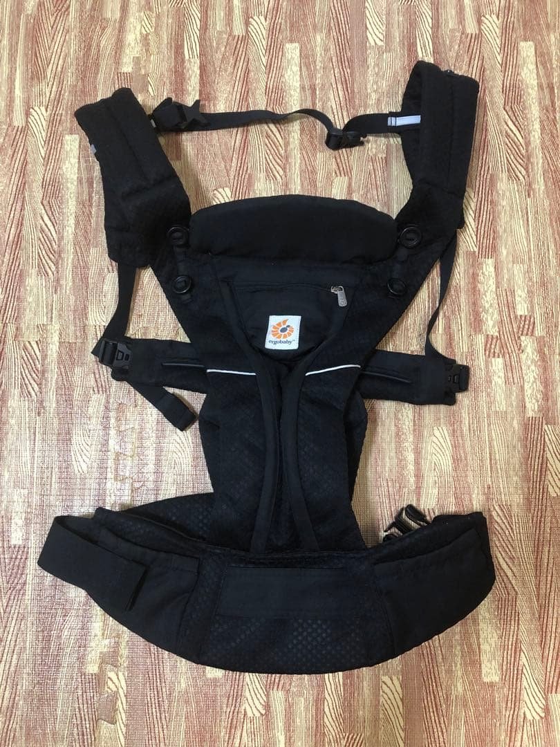 【使用数回のみ】エルゴベビー オムニブリーズ 抱っこ紐 ブラック