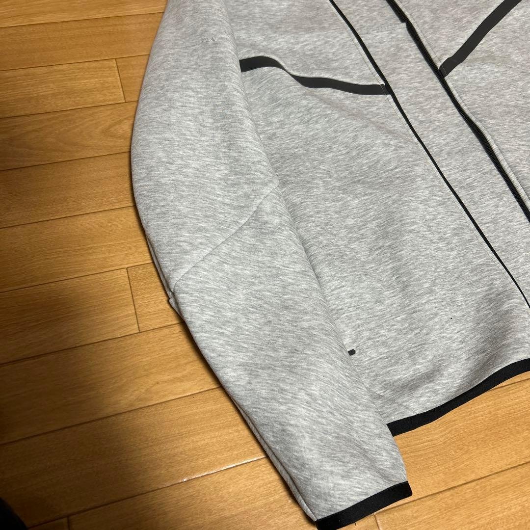 Nike テックフリース　上