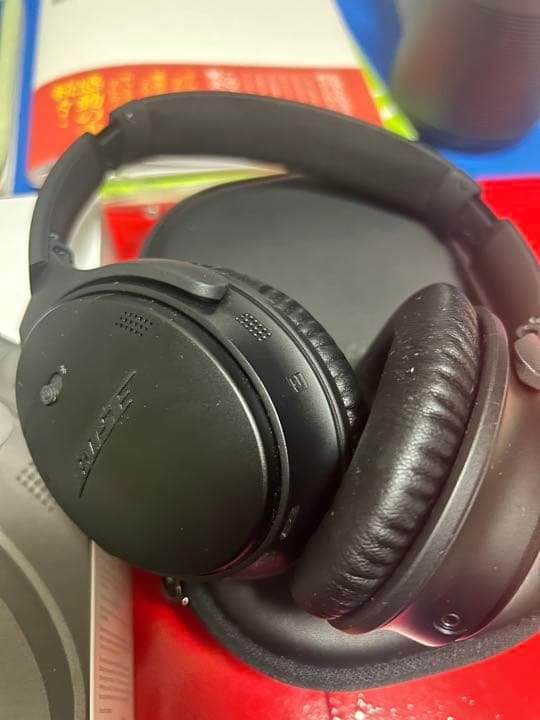 Bose QuietComfort 35 wireless headphone…