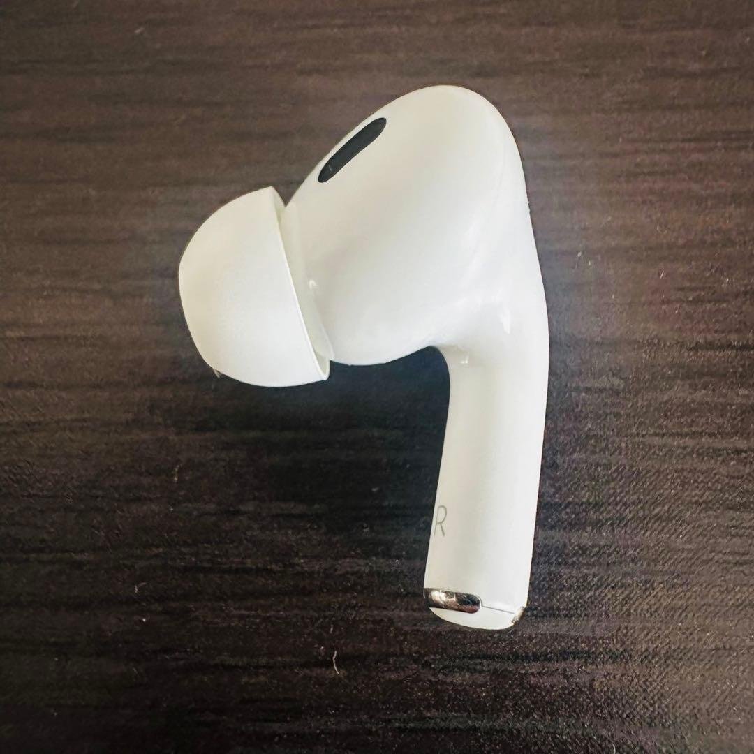 極美品✨ Airpods Pro 第2世代右耳イヤホン Lightningモデル