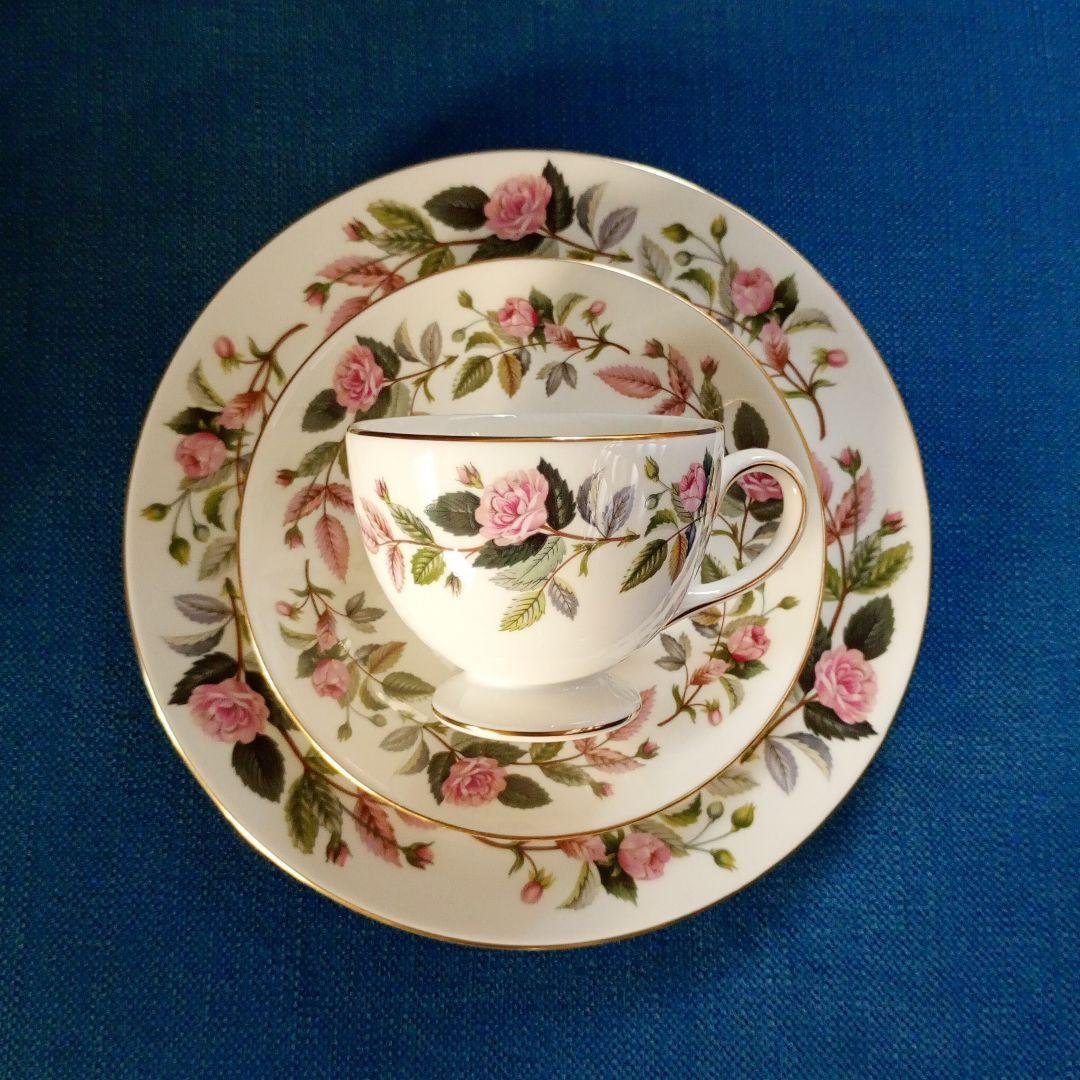 ウェッジウッド　ハザウェイローズ　トリオ　20.5cm　★おまけ15.5cm★