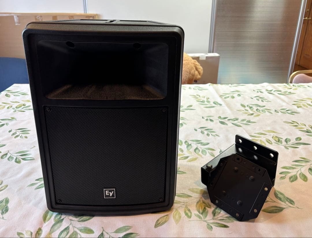 エレクトロボイス SX80スピーカー 1台、壁付用アーム付き