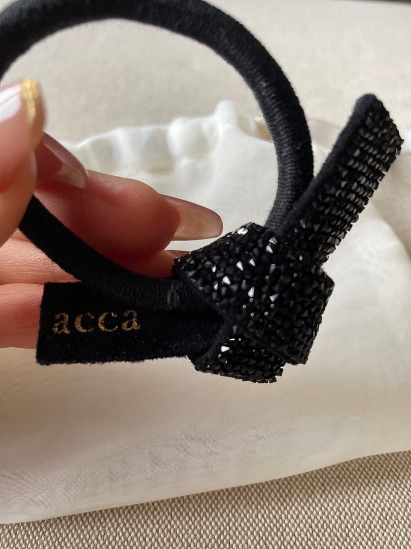 【美品】acca ビジュー付きリボンヘアゴム