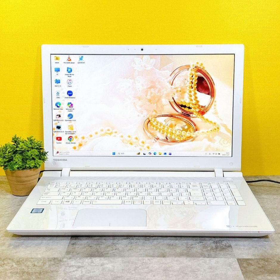 ｉ5✨新品SSDで快適✨Win11 ブルーレイ フルHD カメラ付き 薄型 白
