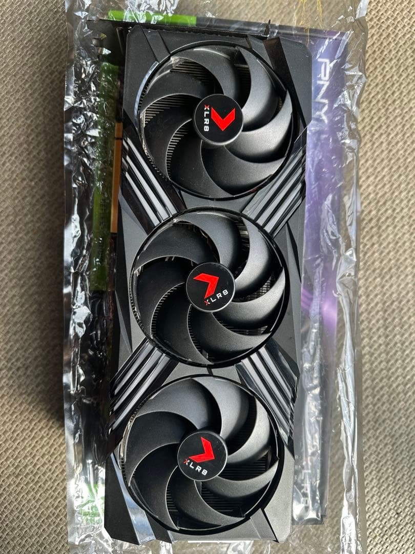 グラフィックボード・グラボ・ビデオカード PNY GeForce RTX 4070 Ti XLR8 Gaming 12GB