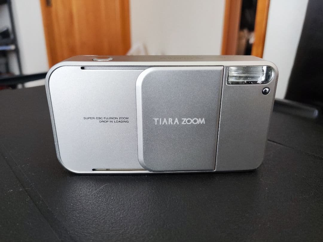 FUJIFILM TIARA ZOOM コンパクトフィルムカメラ おまけ付き