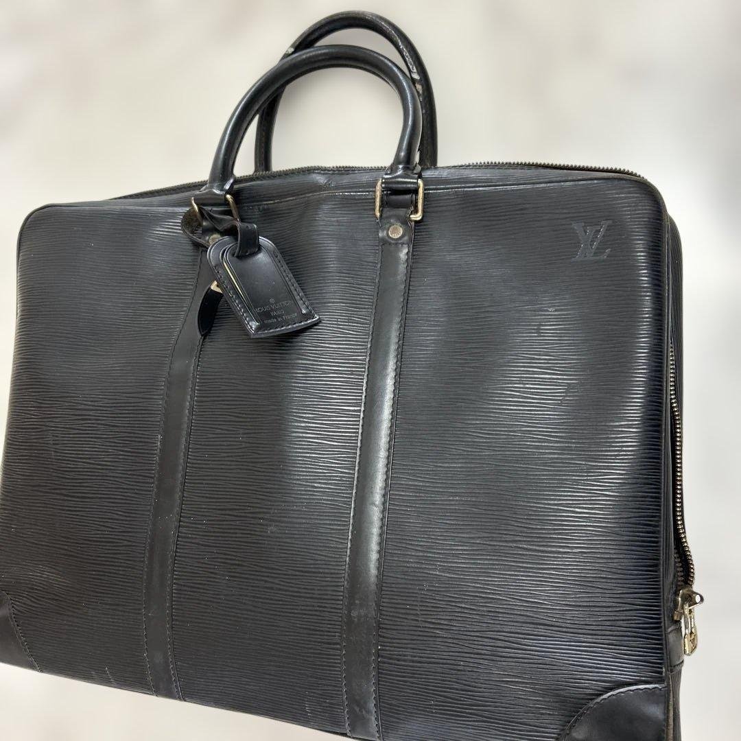 Louis Vuitton エピレザー ビジネスバッグ ブラック