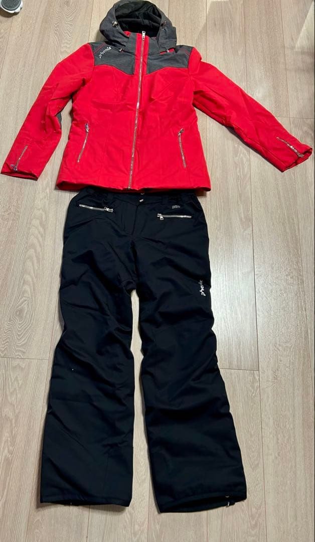 【12/6まで限定値下げ】phenix フード付きスキーウェア 女性用 レッド