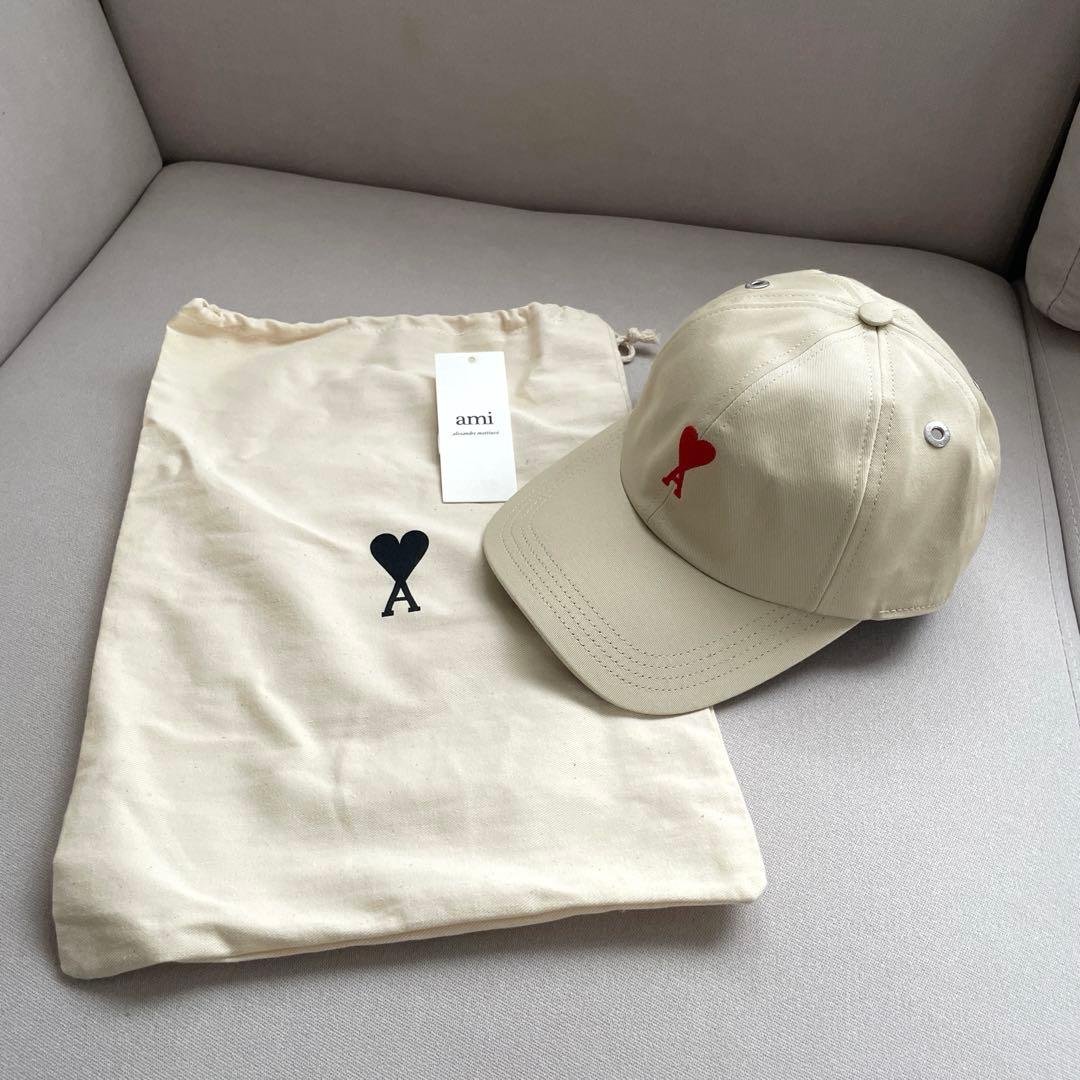 【美品】AMI PARISベージュ キャップ