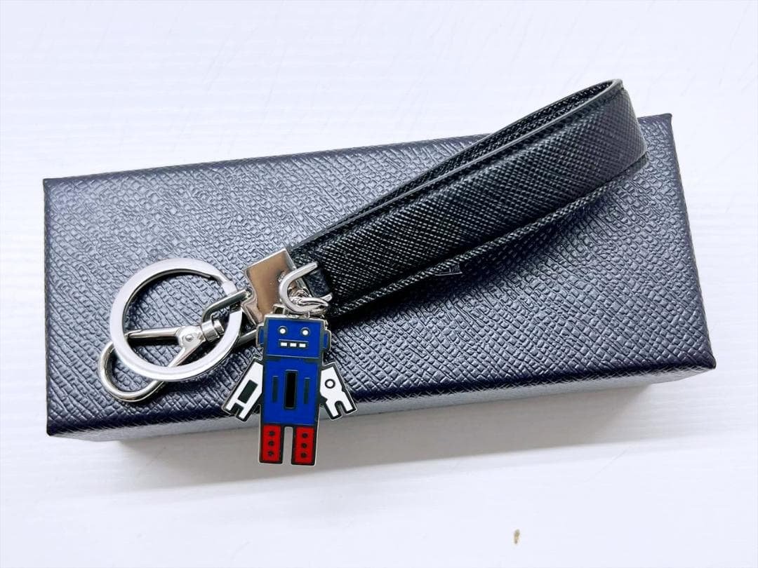 美品　PRADA　プラダ　サフィアーノ　ロボット　キーリング　キーホルダー