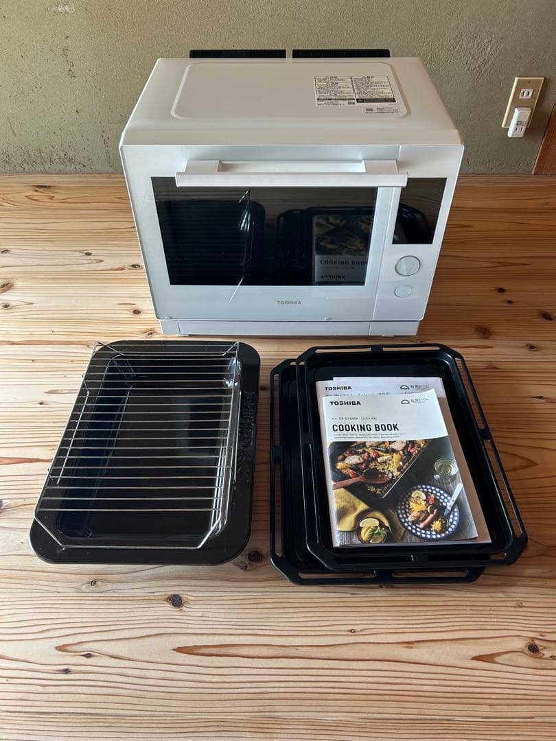 美品　東芝TOSHIBA 石窯ドーム ER-D7000A(W)