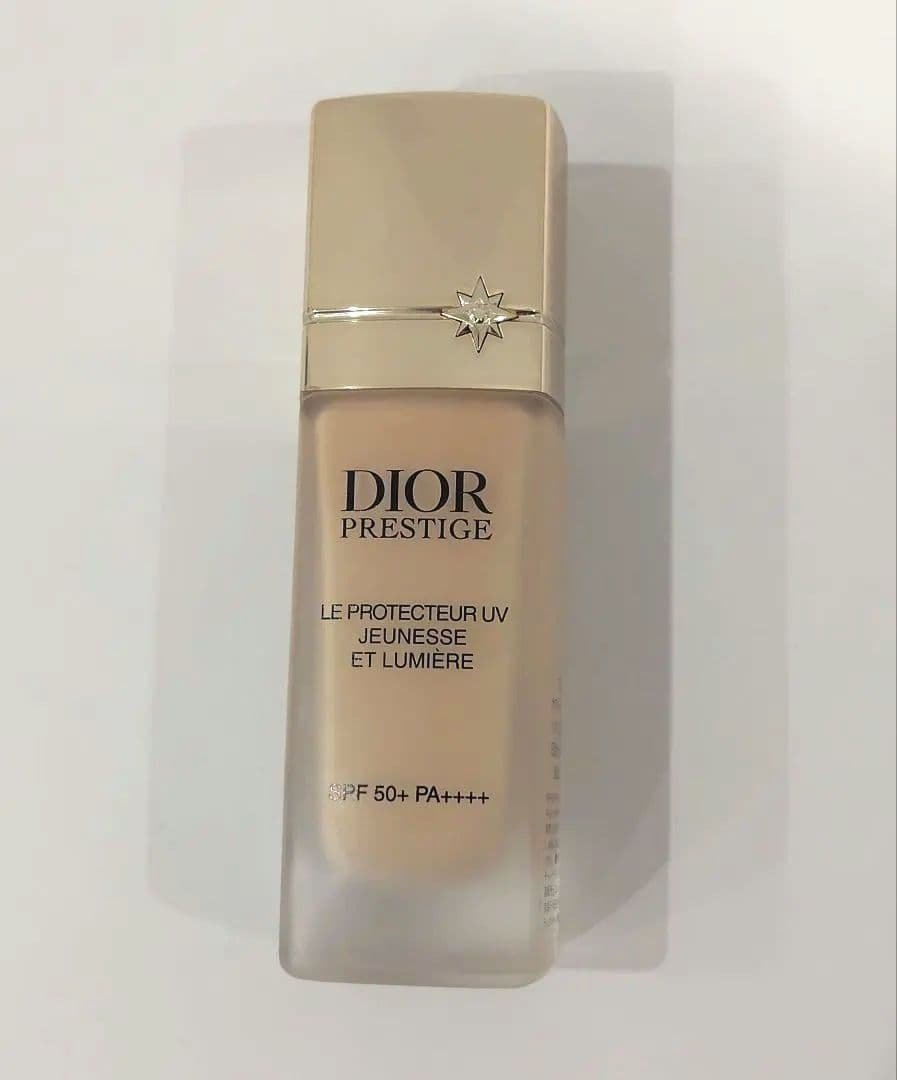 Dior プレステージ　ホワイト　ル　プロテクターUVルミエールBB 00