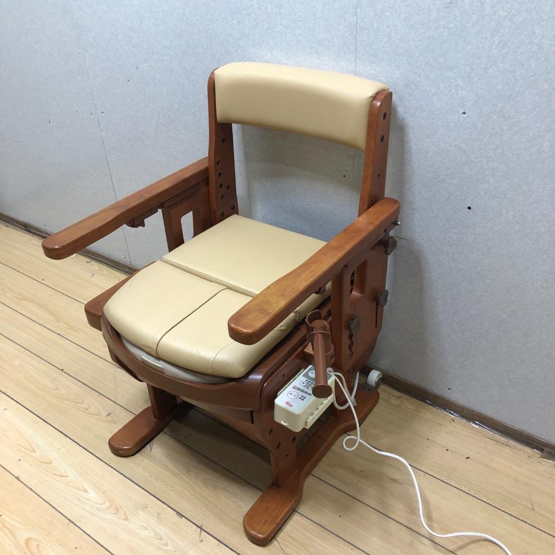 エミリー【暖房便座】自動快適脱臭　家具調トイレセレクトR 250525-1