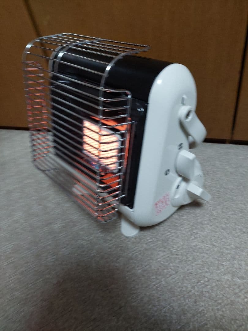 かもしか様Iwatani イワタニ カセットガスストーブ 　CB-STV-MYD