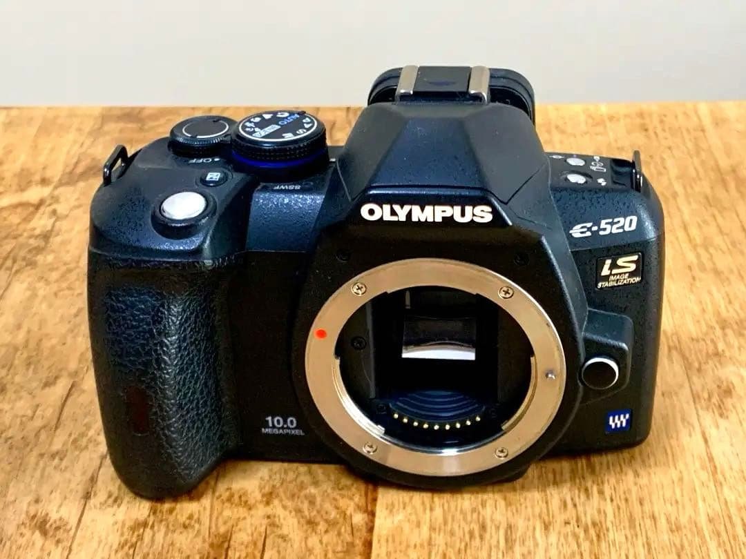 OLYMPUS E-520　フォーサーズ一眼レフ ZUIKOレンズ5本完成セット