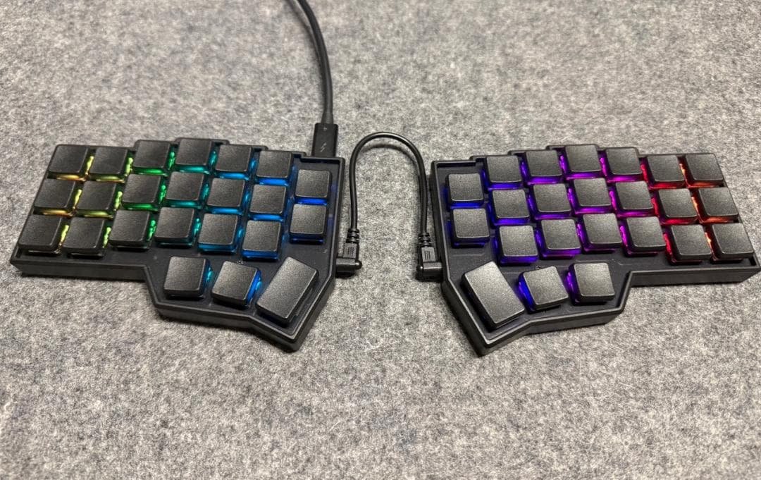 Corne V4 Chocolate カラムスタッガードキーボード