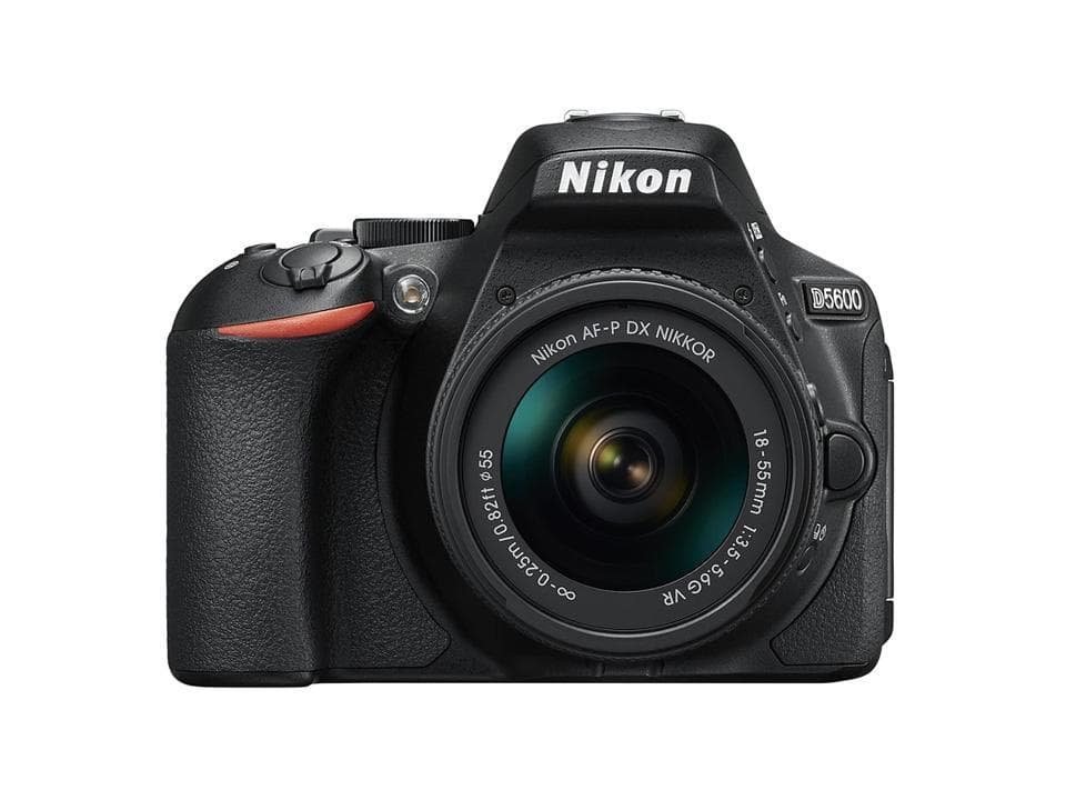 【美品】【値引】NIKON D5600 単焦点レンズ付き
