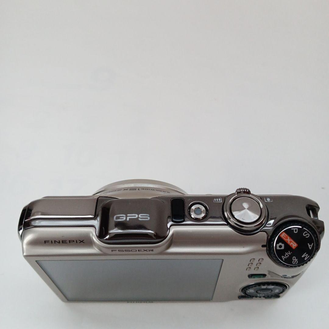 FUJIFILM FinePix F550EXR デジタルカメラ
