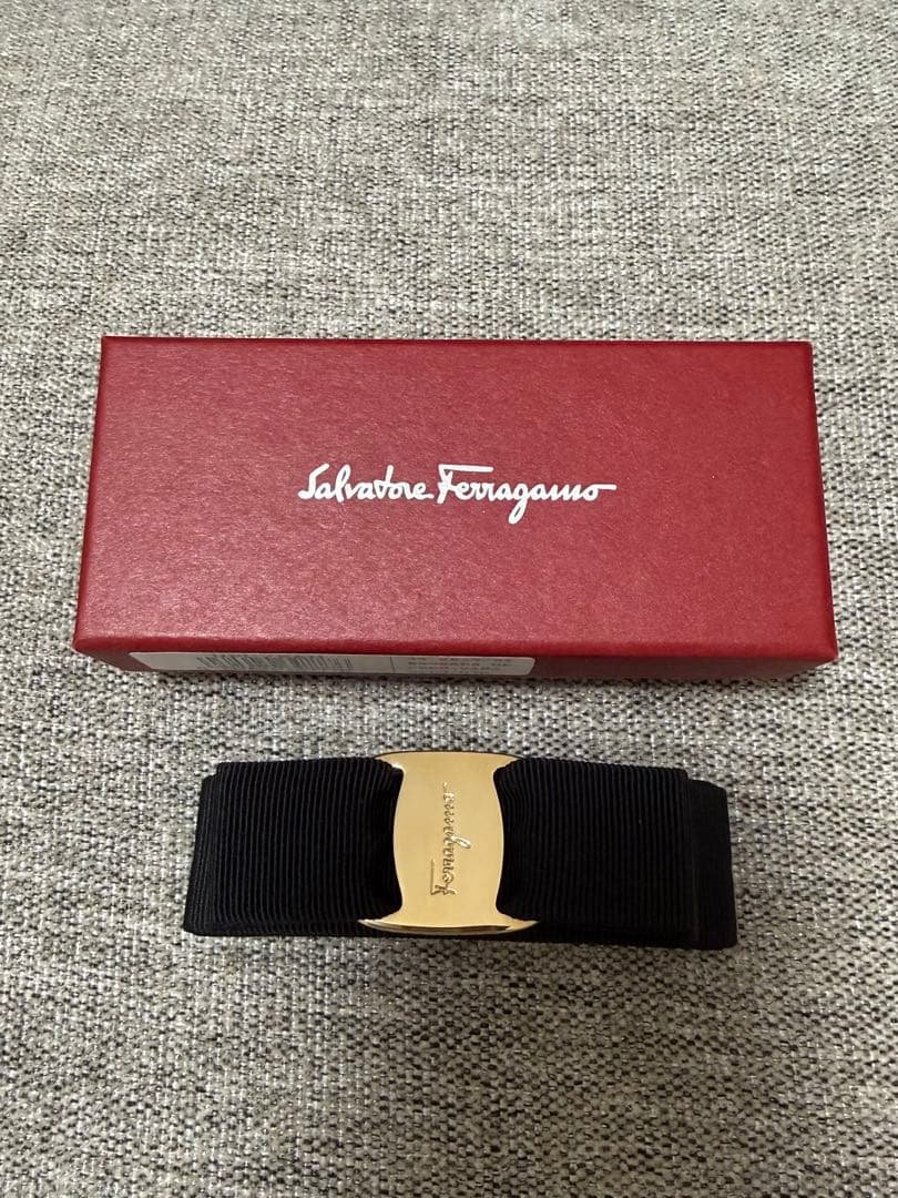⭐︎お値下げ中⭐︎【Salvatore Ferragamo】 ブラックバレッタ