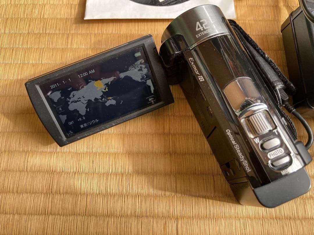 中古:ソニーHandycam HDR-CX180 32GB【大容量バッテリ付】