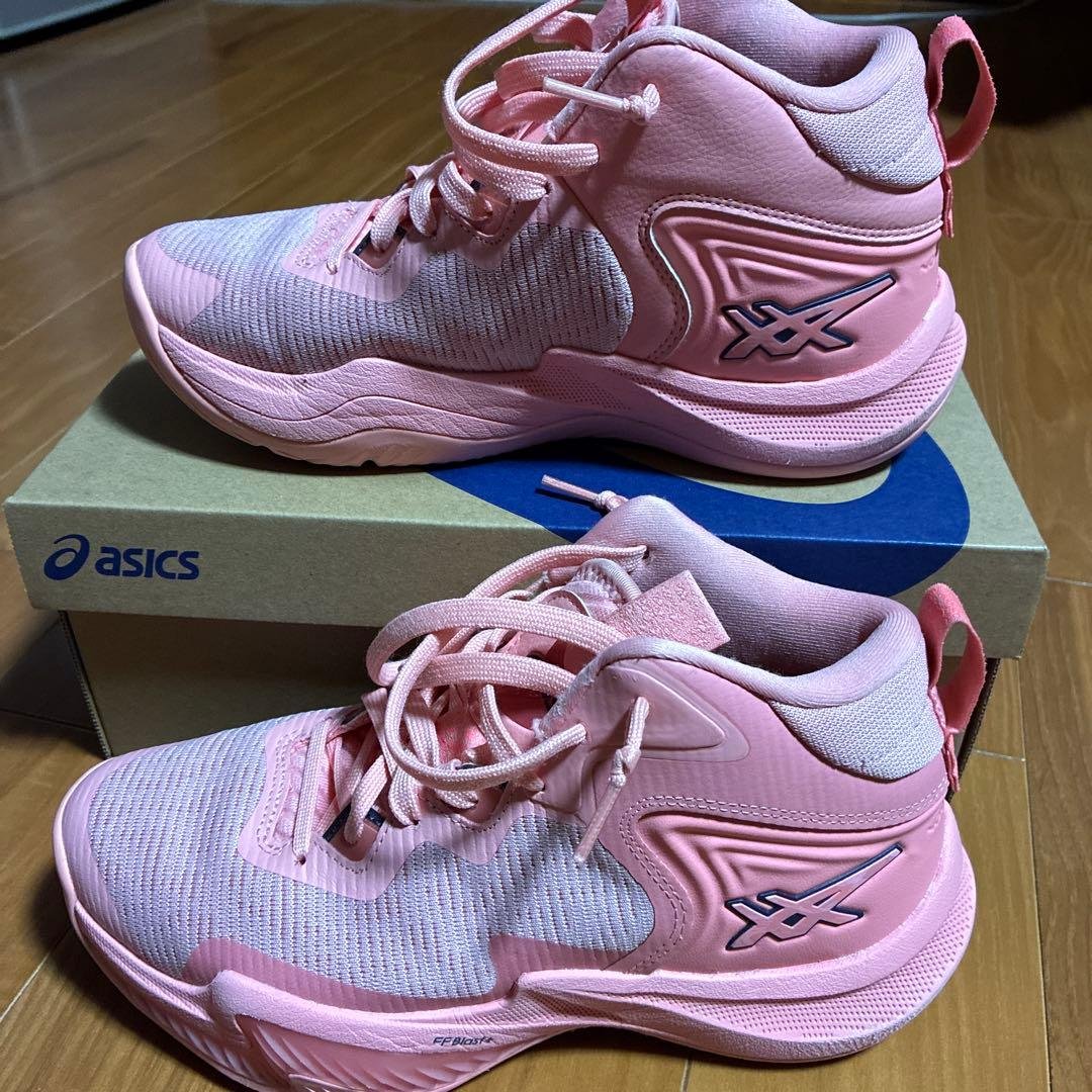 バスケットボールシューズ　ノヴァサージ3