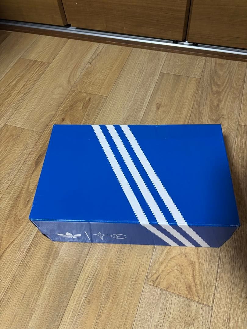 adidas×thug club superstarスニーカー 箱付き