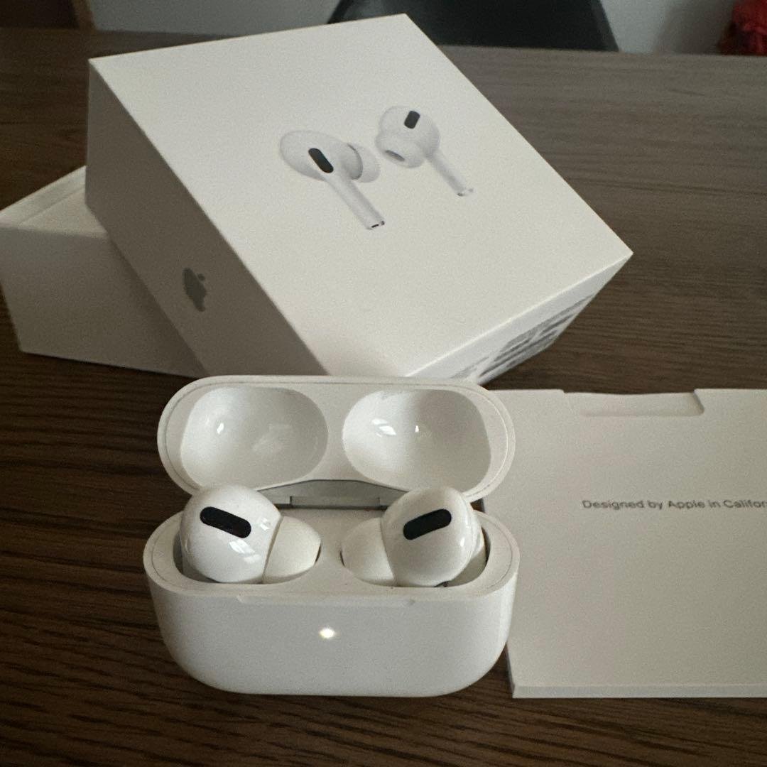 ゆ*ん様 AirPods Pro 本体 ワイヤレスイヤホン