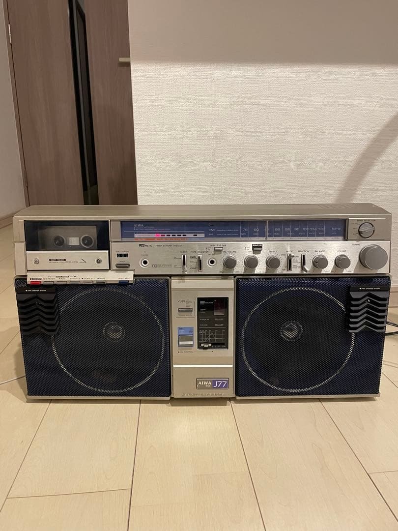 Aiwa J77 ラジカセ カセットプレーヤー