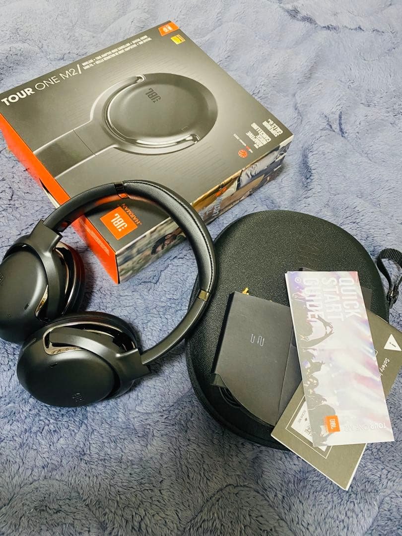 ヘッドホン jbl tour one m2