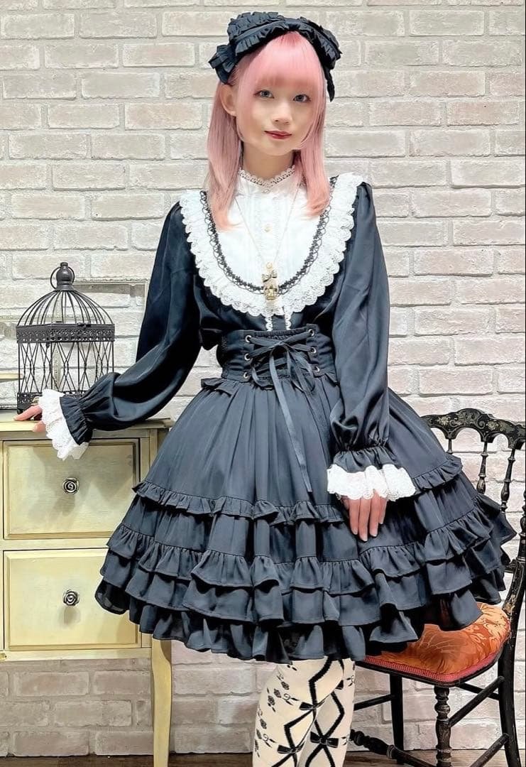 axes femme Chalmiere レースアップフリルスカート（クロ）