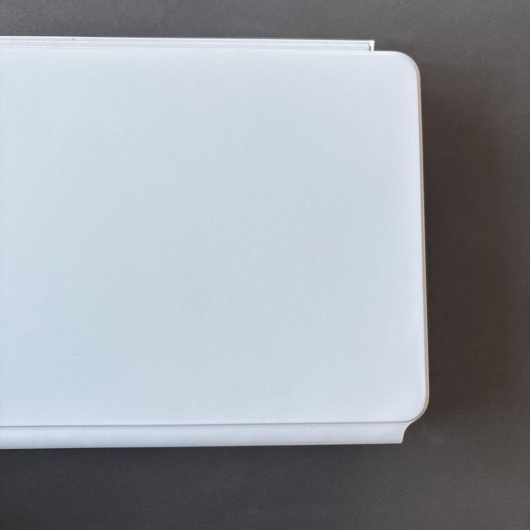 iPad Magic Keyboard ホワイト