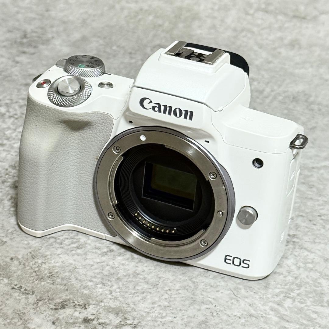 専用☆ジャンク☆キヤノン EOS KISS M ホワイト ボディのみ/CANON